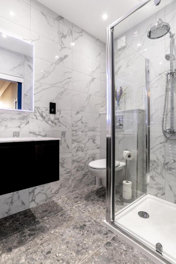 Pamper Yourself In Our Double Sized Copper Tub -2 Bedroom Villa Inverness Dış mekan fotoğraf